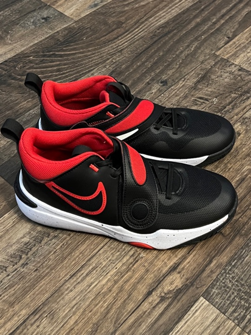 Nike Youth size Black and Red Hook-and-Loop Athletic Sneakers HUSTLE11